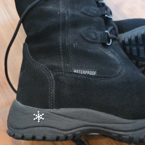 Baffin Waterproof Black Suede Lace-Up Women's Boots - Picture 9 of 10